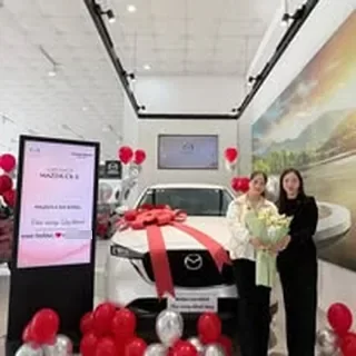 Hoạt động tư vấn và giao xe Mazda tại Cao Bằng 2